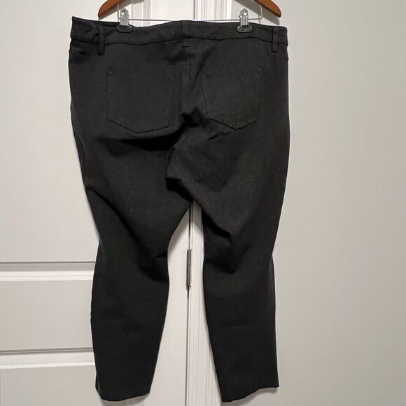 Torrid Women’s Plus Size 22 Capri Pants Stretch Gray Button Closure Denim - Picture 5 of 13